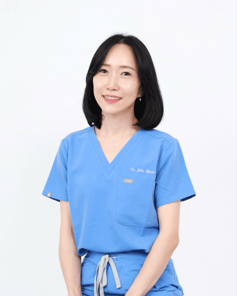 Toronto Dentist Dr. Ellie Moore , D.D.S.