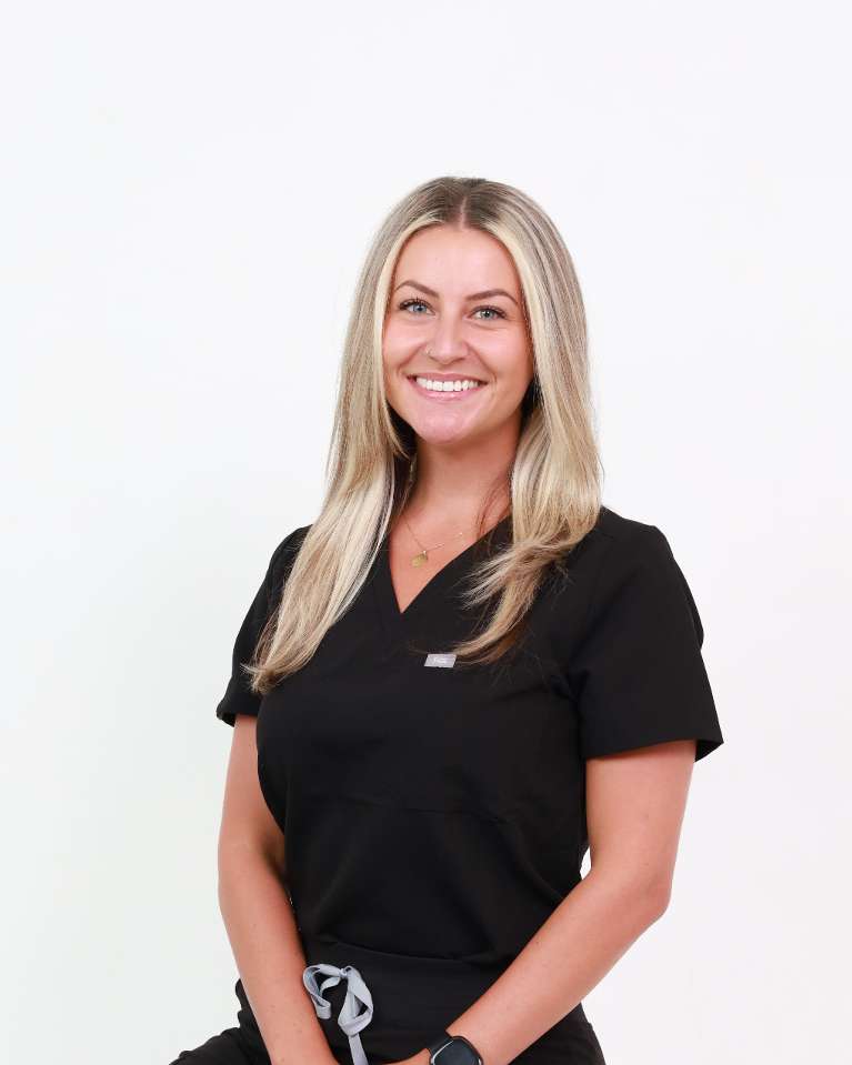 Samantha - Dental Assistant