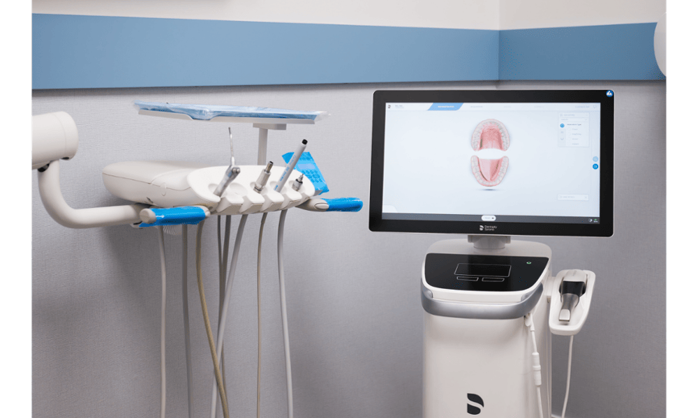 Digital dental scanner and treatment equipment at Toronto Lakeshore Dental in etobicoke